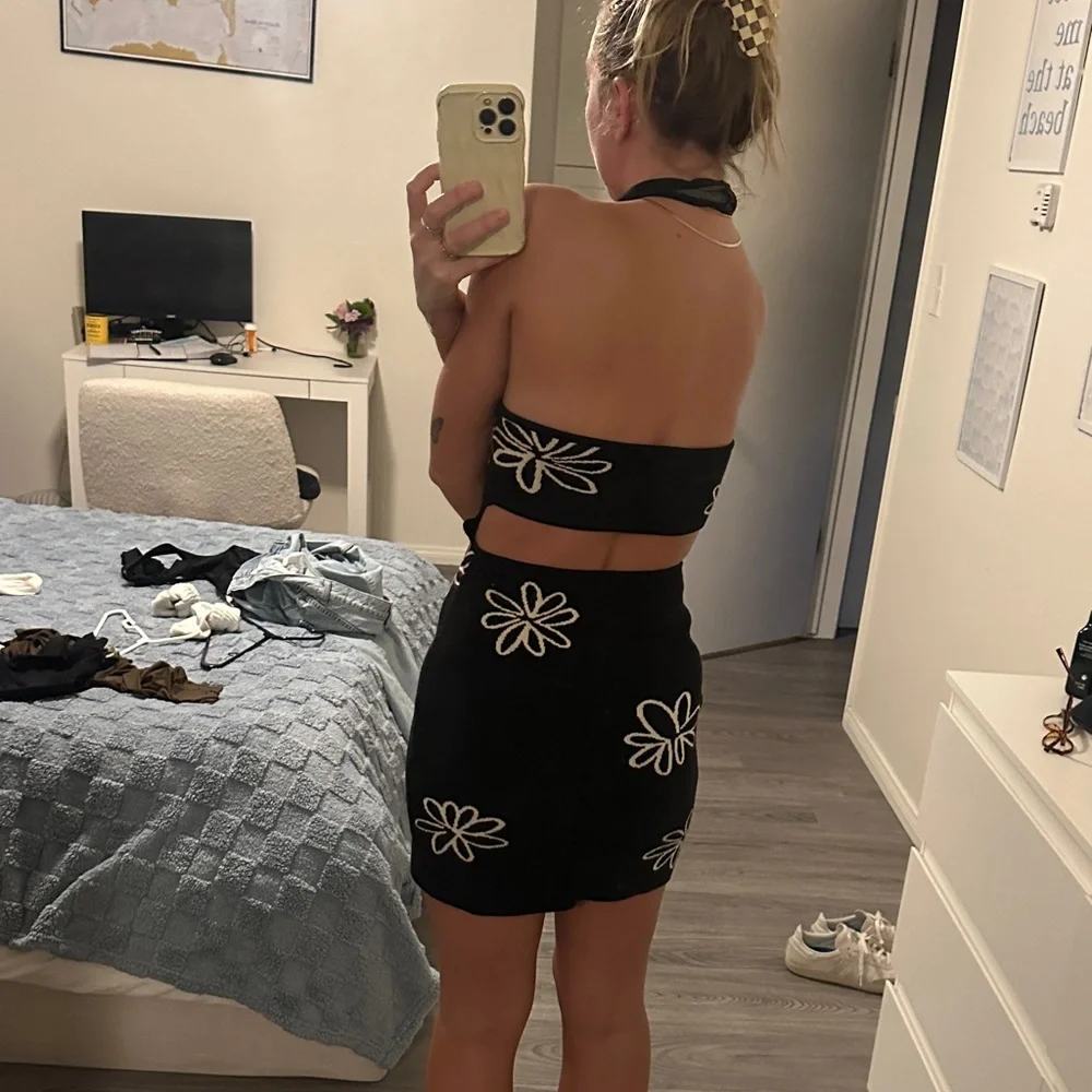 Black and White Halter Dress - Picture 2 of 3